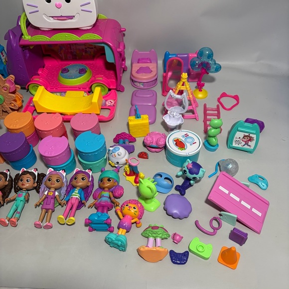 Gabby’s Dollhouse 81 Piece Lot Figures Accessories Playset Toys